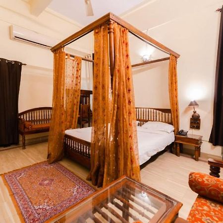 Sisodia Hotel & Resorts Jodhpur  Buitenkant foto